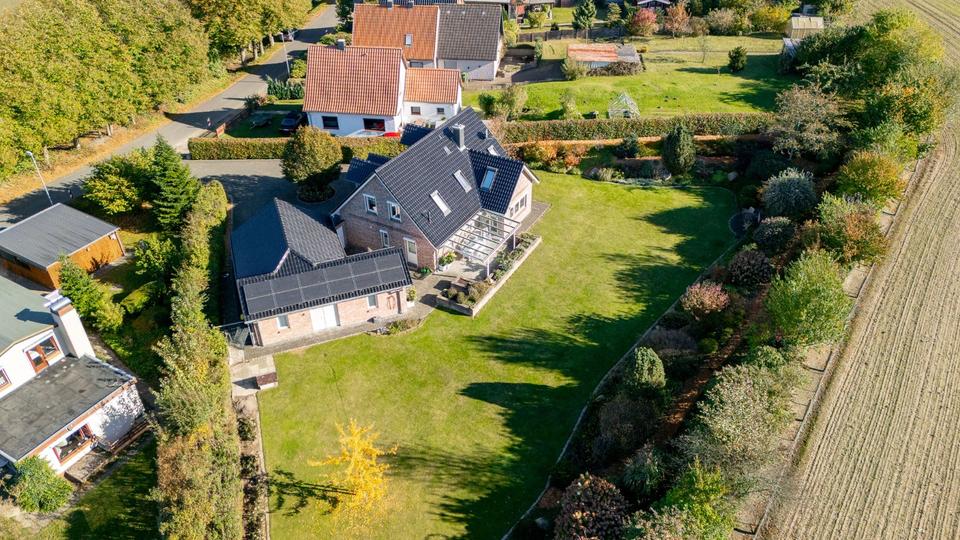 Einfamilienhaus Süderbrarup - 10 Zimmer, 156 m&sup2;, 728.000&euro; | Angebot:27164392