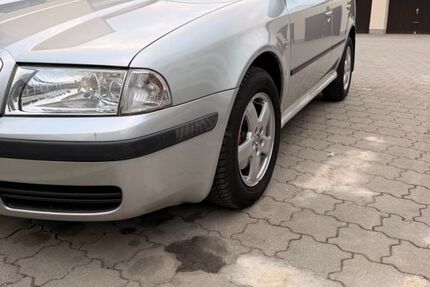 Skoda Octavia 240.000 km 2.800 &euro; Markt Schwaben 85570