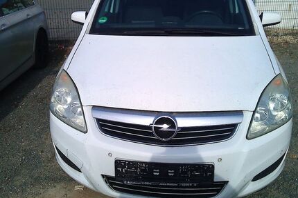 Opel Zafira 272.000 km 800 &euro; Plauen 08523