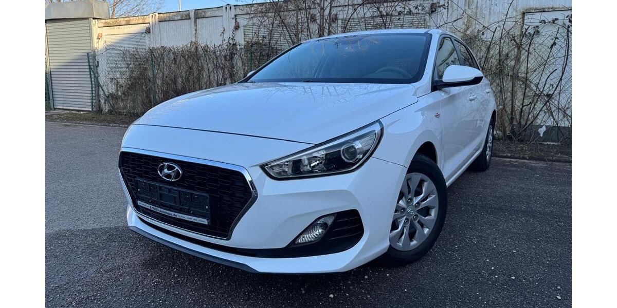 Hyundai i30 51.000 km 11.690 &euro; Karlsruhe 76137
