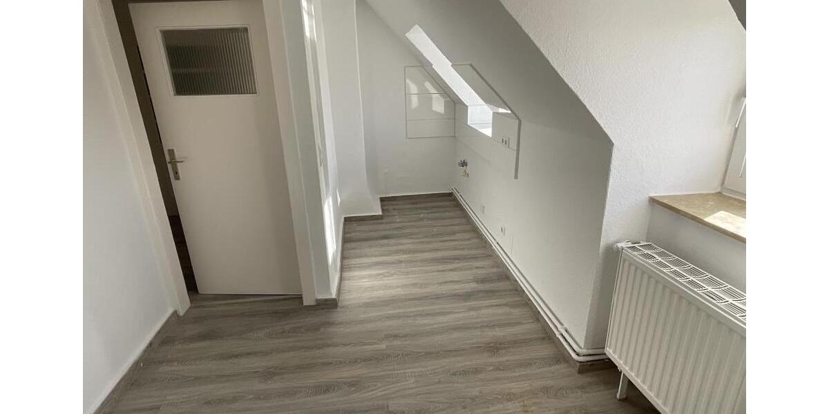 Dachgeschoßwohnung Wilhelmshaven - 3 Zimmer, 55 m&sup2;, 399&euro; | Angebot:26561455