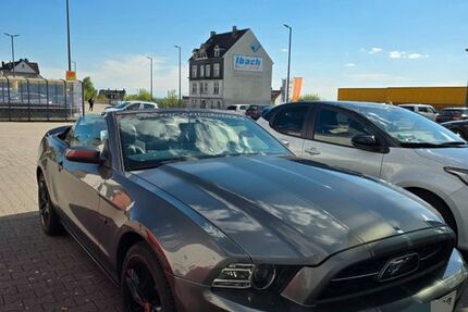 Ford Mustang 120.000 km 16.500 &euro; Remscheid 42857
