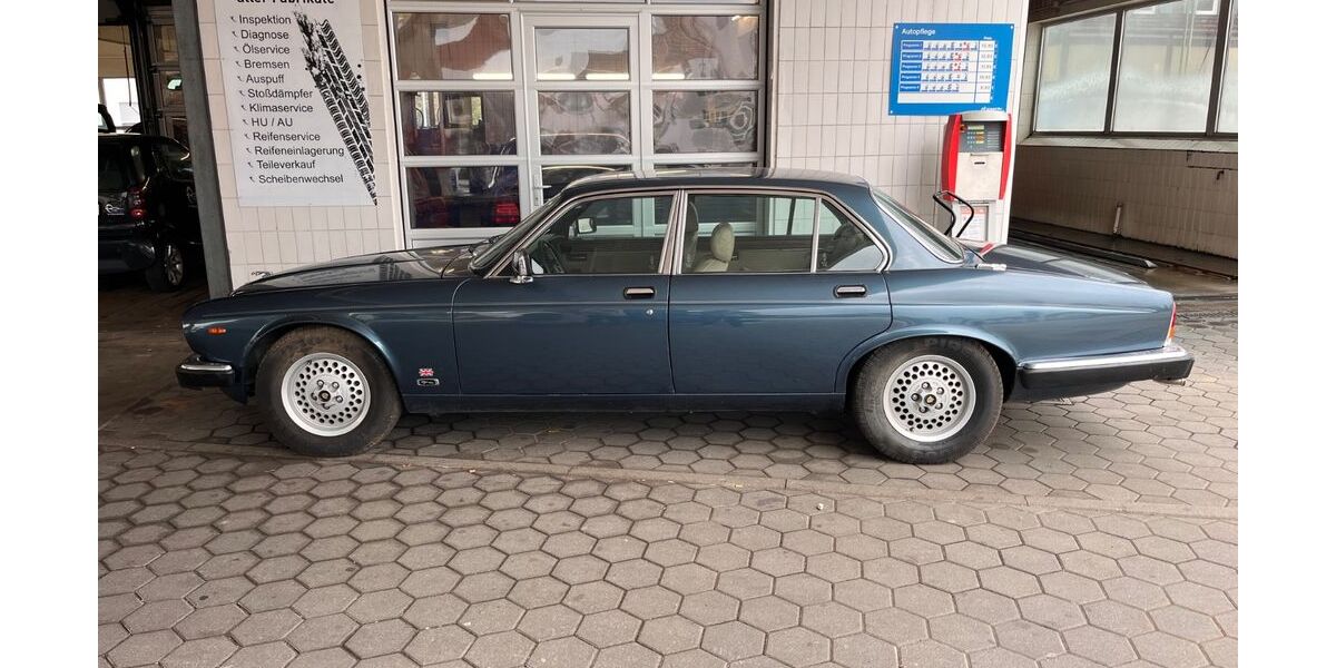 Jaguar XJ 137.000 km 5.900 &euro; Hildrizhausen 71157