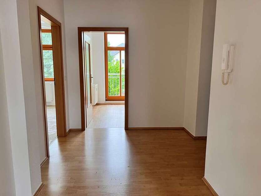 Wohnung zum Mieten in Netzschkau 355 € 69.27 m²