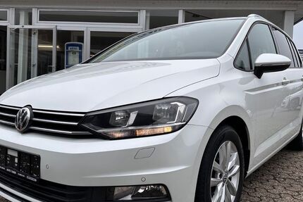 VW Touran 131.700 km 15.990 &euro; Saterland-Sedelsberg 26683