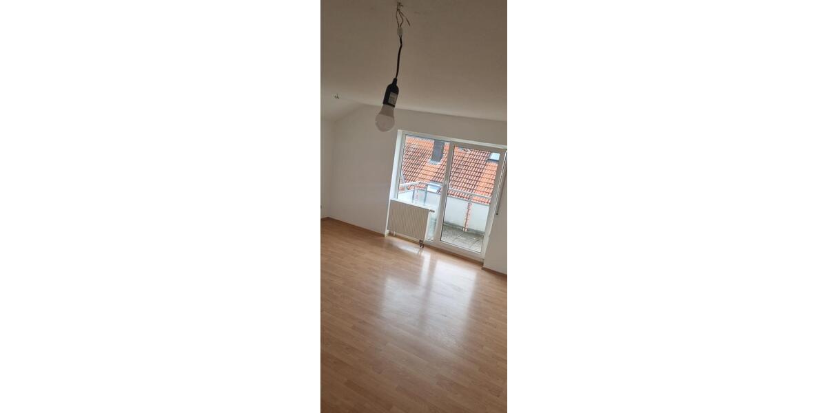 Dachgeschoßwohnung Trossingen - 2 Zimmer, 50 m&sup2;, 153.000&euro; | Angebot:27083253