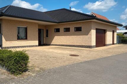 Haus Quakenbrück - 6 Zimmer, 245 m&sup2;, 560.000&euro; | Angebot:26801686