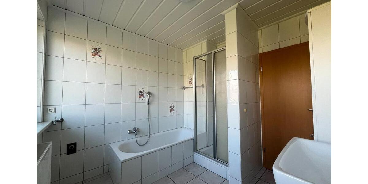 Etagenwohnung Stockheim - 4 Zimmer, 90 m&sup2;, 595&euro; | Angebot:26326238