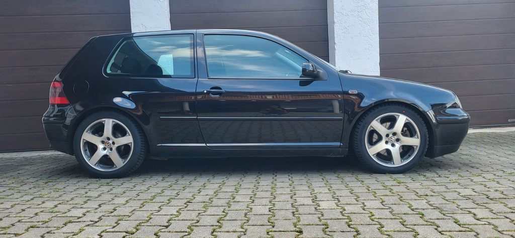 VW Golf 250.648 km 4.900 &euro; Kirchasch 85461