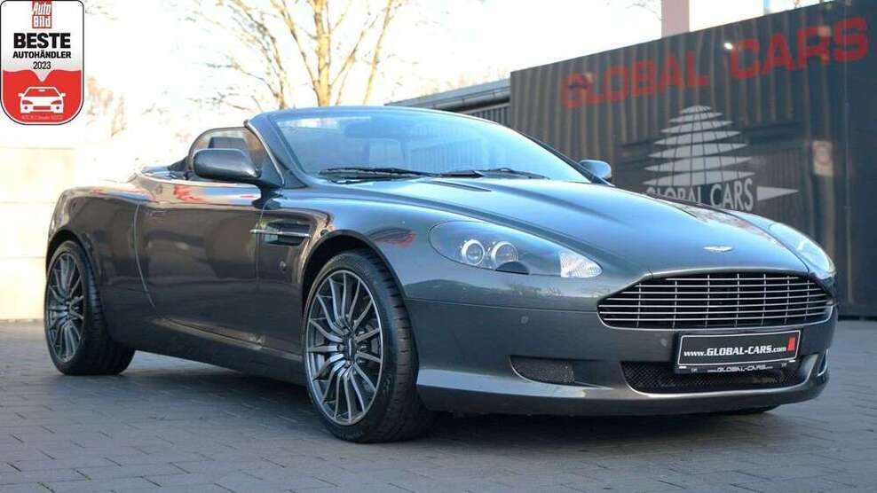DB9
