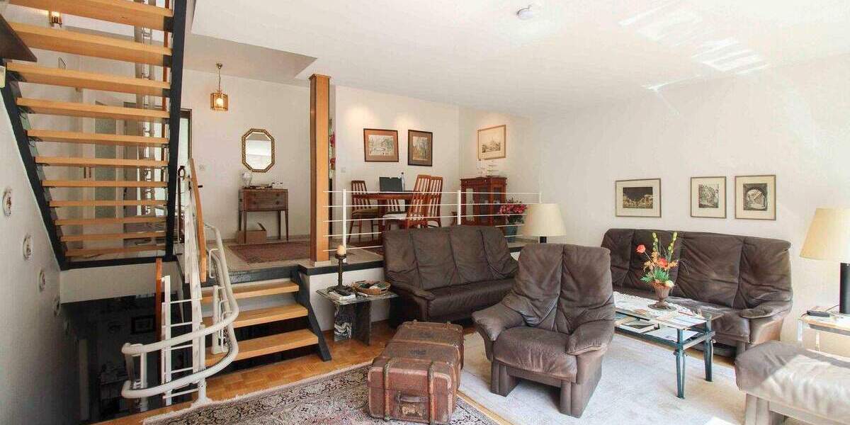 Bezugsfrei: Gepflegtes 3,5-Zi.-Reihenmittelhaus mit Tiefgarage und Garten in Nikolassee! 3 zimmer