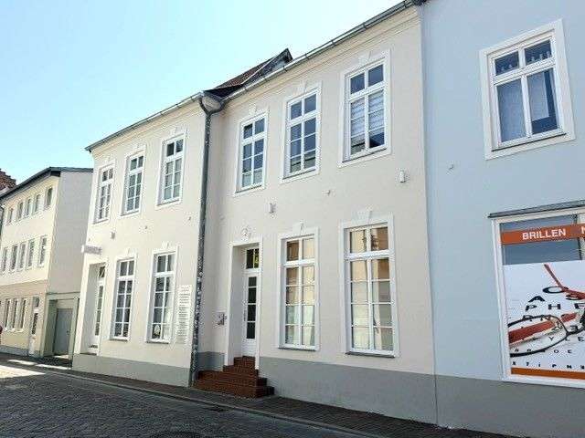 Etagenwohnung Güstrow - 3 Zimmer, 88 m&sup2;, 575&euro; | Angebot:27142905
