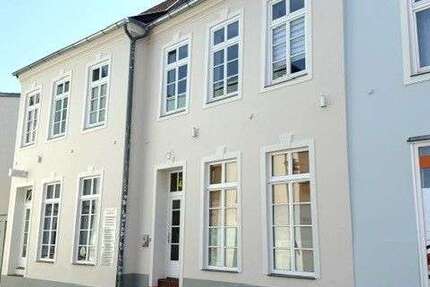 Wohnung Güstrow - 3 Zimmer, 88 m&sup2;, 575&euro; | Angebot:27142905