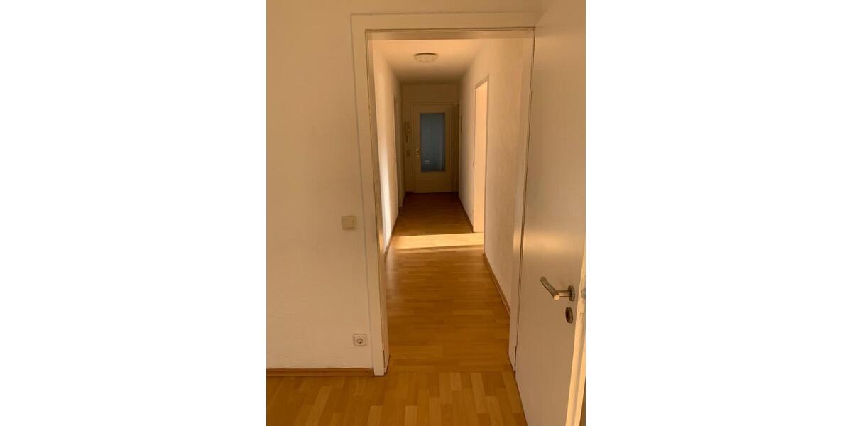 Erdgeschoßwohnung Öhringen - 4.5 Zimmer, 90 m&sup2;, 1.200&euro; | Angebot:26268858