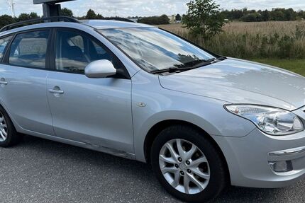 Hyundai i30 93.252 km 2.450 &euro; Broderstorf 18184