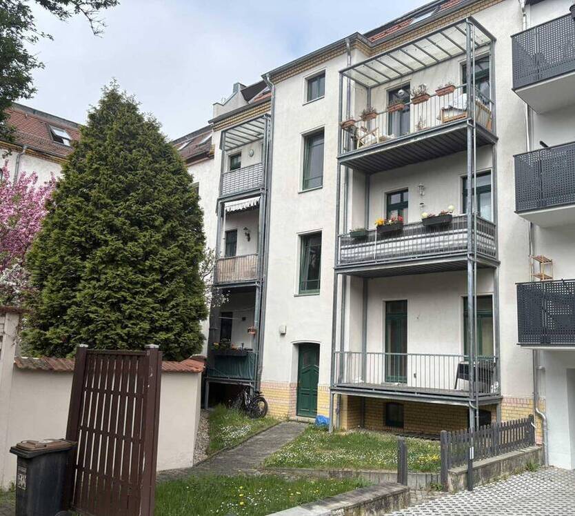 Mockau-Süd...Vermietete 2-Raum-Whg. mit Balkon + Einbauküche!