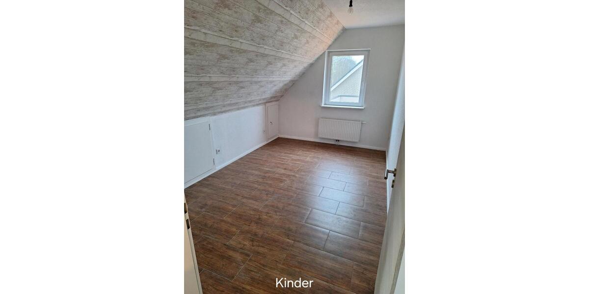 Dachgeschoßwohnung Langenhorn - 3 Zimmer, 60 m&sup2;, 650&euro; | Angebot:25382752