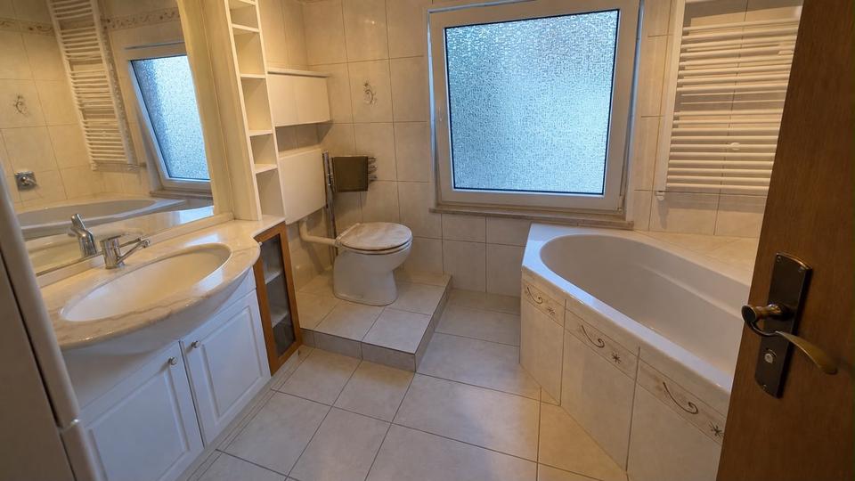 Mehrfamilienhaus, Wohnhaus Bietigheim-Bissingen Bissingen - 11 Zimmer, 250 m&sup2;, 380.000&euro; | Angebot:27079489