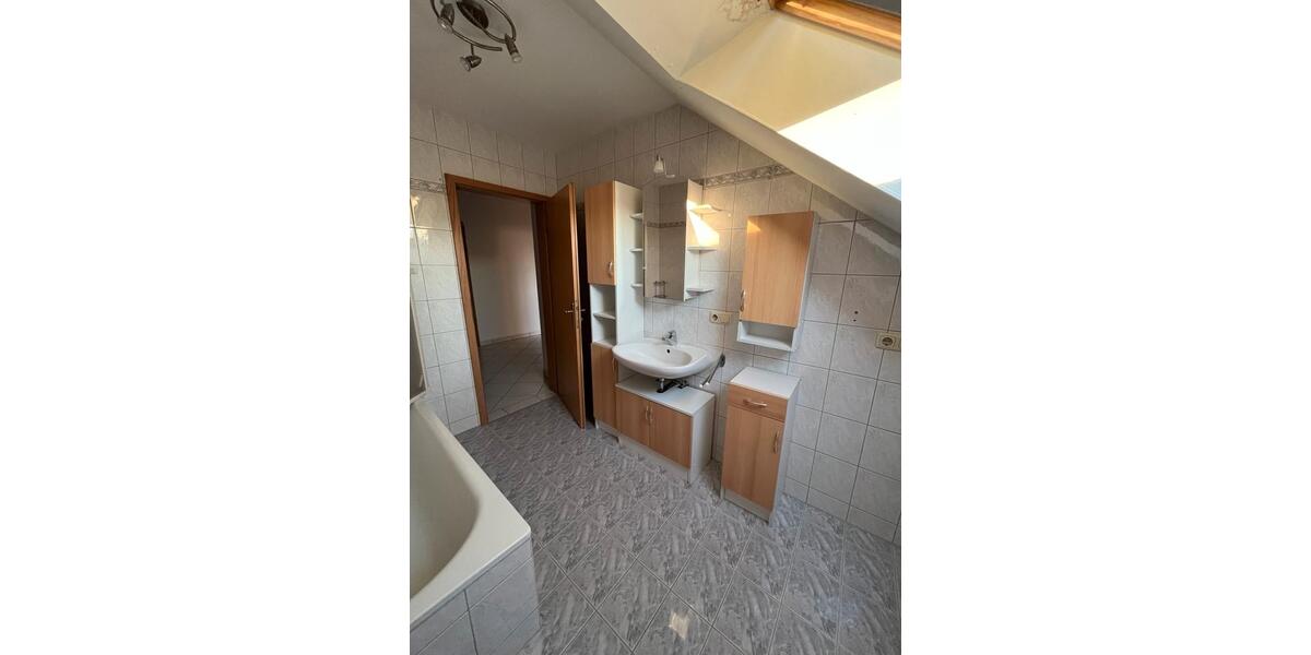 Dachgeschoßwohnung Regen - 2 Zimmer, 68 m&sup2;, 470&euro; | Angebot:25402255