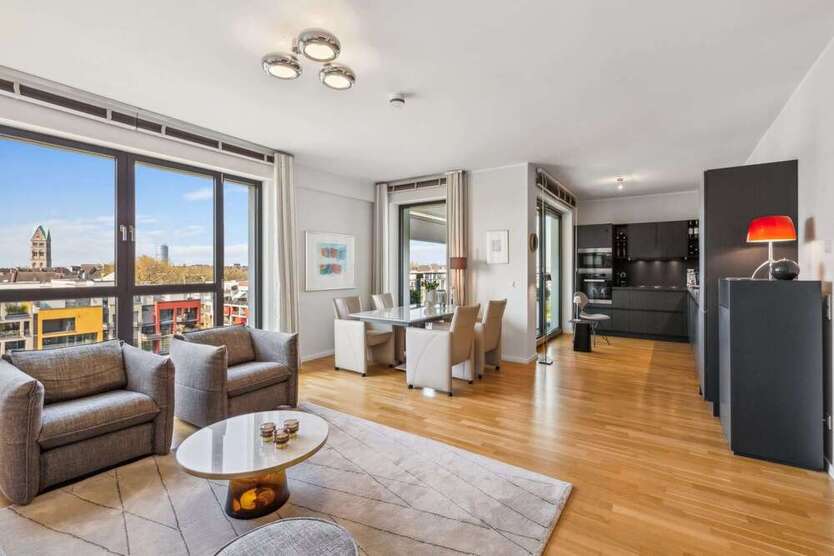Wohnung zum Kaufen in Düsseldorf 890.000 € 95 m²