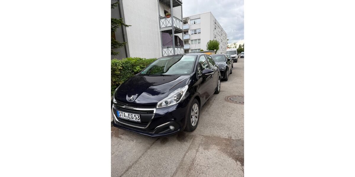 Peugeot 208 57.000 km 7.150 &euro; Germering 82110
