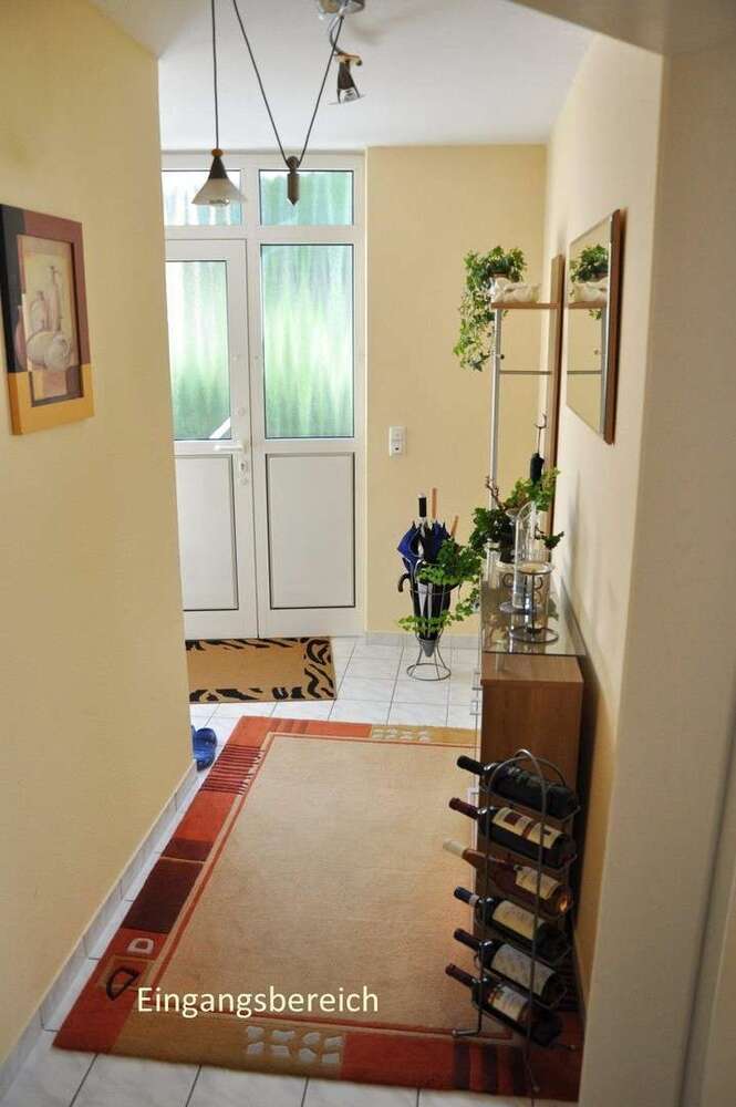 Haus zum Mieten in Schwandorf 1.050 € 146 m²
