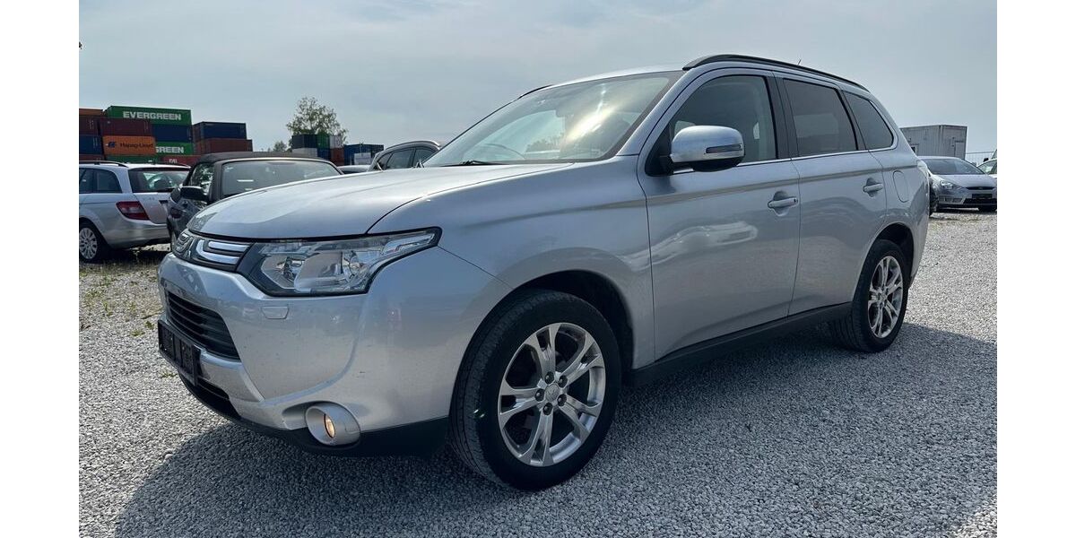 Mitsubishi Outlander 200.000 km 5.999 &euro; München 81829