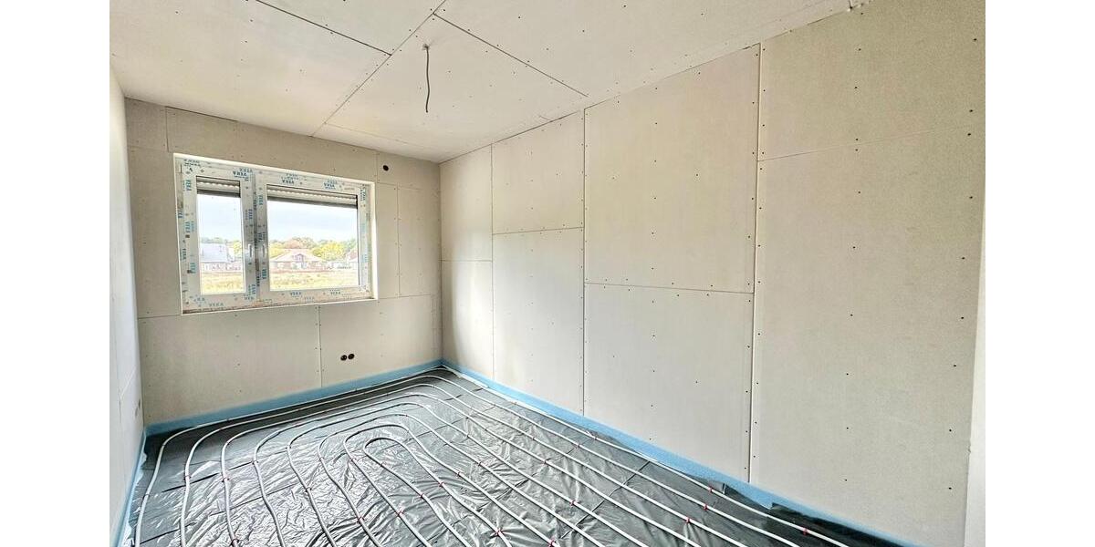 Rastede - Im Göhlen: Neubau-Reihenendhaus mit Einbauküche als Erstbezug 5 zimmer