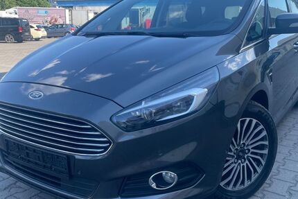 Ford S-Max 135.000 km 15.900 &euro; Berlin 12057