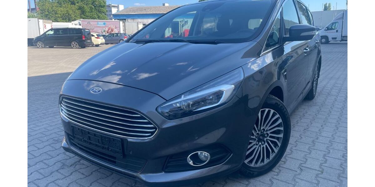Ford S-Max 135.000 km 15.900 &euro; Berlin 12057