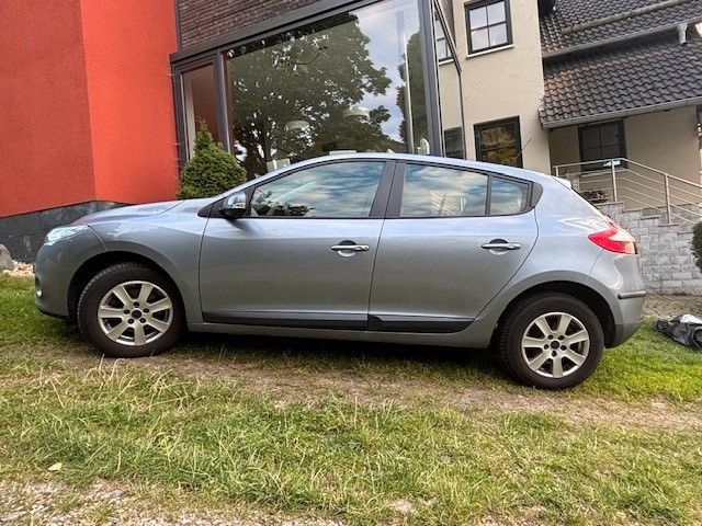 Renault Megane 59.200 km 5.250 € Lößnitz 08294