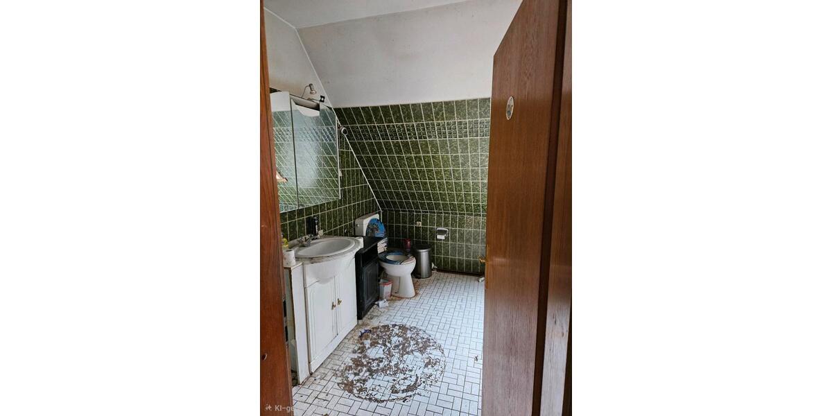 Einfamilienhaus Winsen (Aller) - 7 Zimmer, 200 m&sup2;, 180.000&euro; | Angebot:26987157
