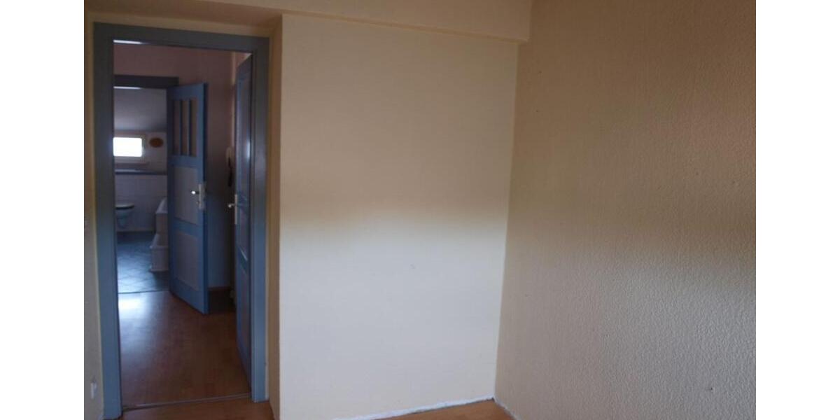 Dachgeschoßwohnung Zwönitz - 3 Zimmer, 62 m&sup2;, 450&euro; | Angebot:24727228