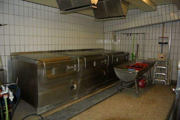 Mülheim-Mitte Einkaufspassage- Ladenlokal ehemaliger Lebensmittelbetrieb mit Untergeschossen als Lagerflächen