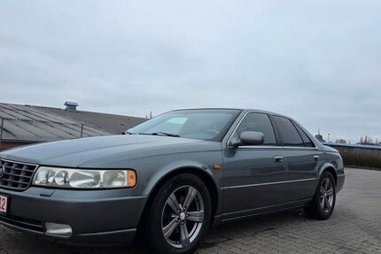 Cadillac STS 124.900 km 4.900 &euro; Rosdorf 37124
