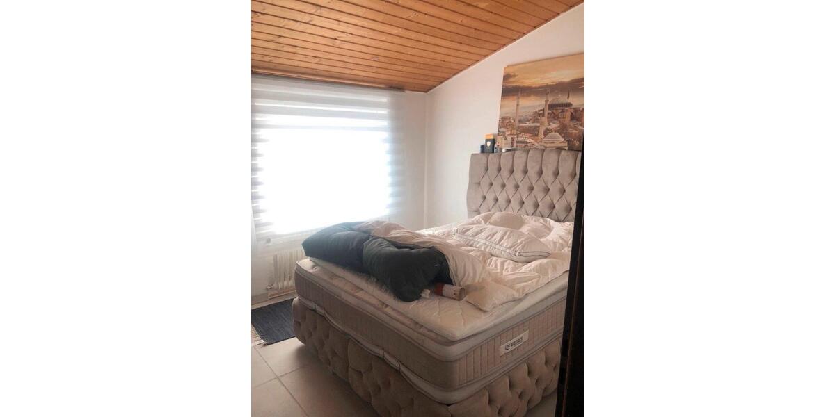 Dachgeschoßwohnung Düren - 5 Zimmer, 90 m&sup2;, 165.000&euro; | Angebot:25576402