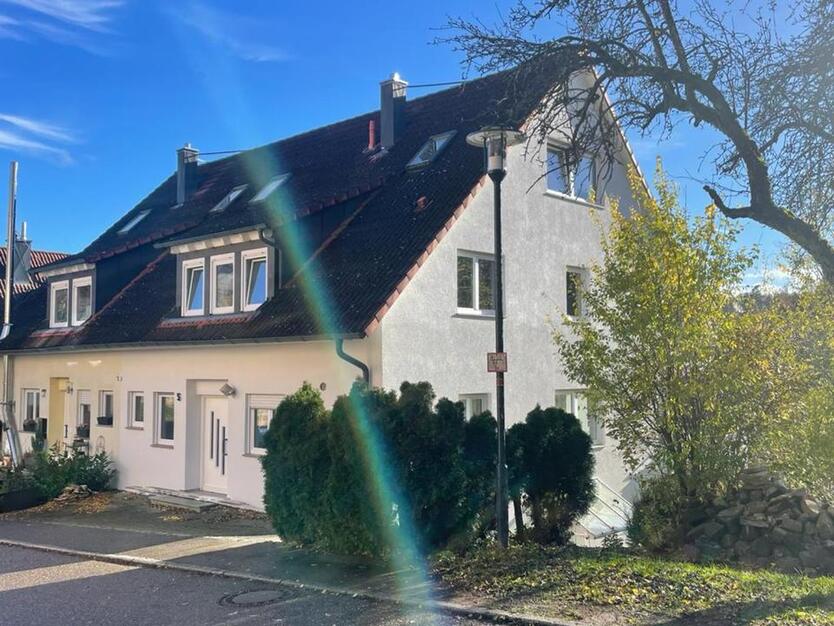 Doppelhaushälfte mit ELW – viel Platz für die Familie