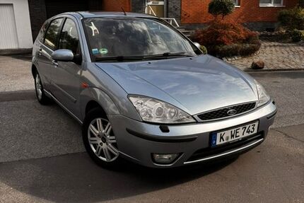Ford Focus 129.792 km 2.490 &euro; Koln 50737