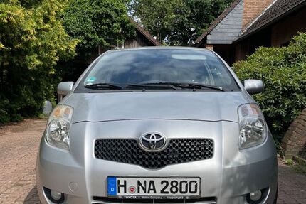 Toyota Yaris 174.000 km 1.500 &euro; Isernhagen 30916