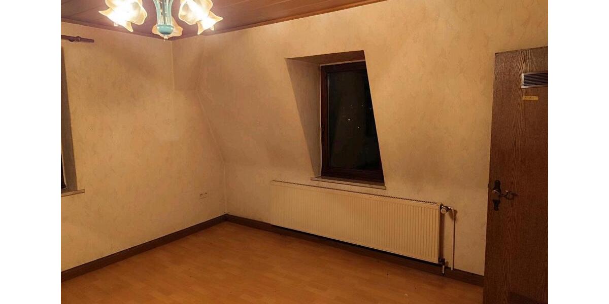 Etagenwohnung Selb - 3 Zimmer, 78 m&sup2;, 500&euro; | Angebot:26218034