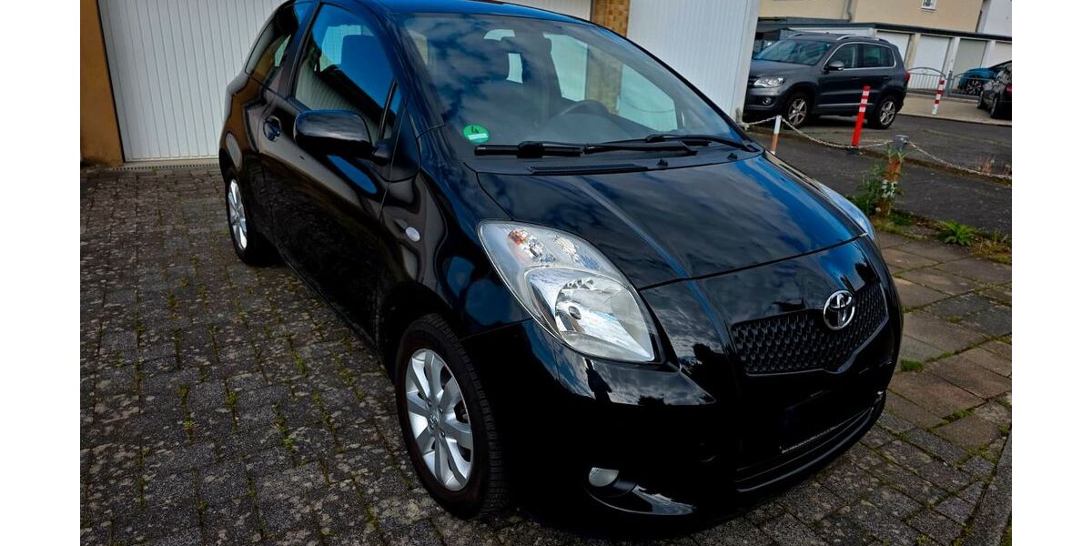 Toyota Yaris 80.982 km 5.800 &euro; Bergheim 50127