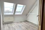 schöne offene 4 Zi.-DG-Wohnung mit neuer EBK und Balkon