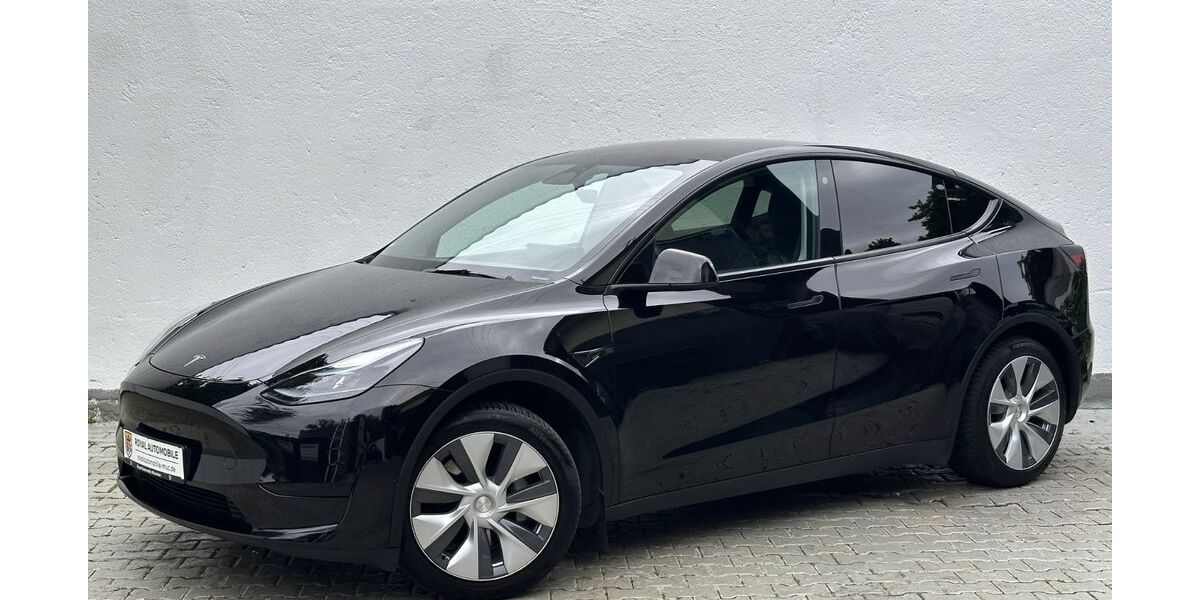 Tesla Model Y 52.000 km 30.990 &euro; München 81243