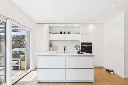 Haus Ebersberg - 6 Zimmer, 130 m&sup2;, 2.390&euro; | Angebot:27001919