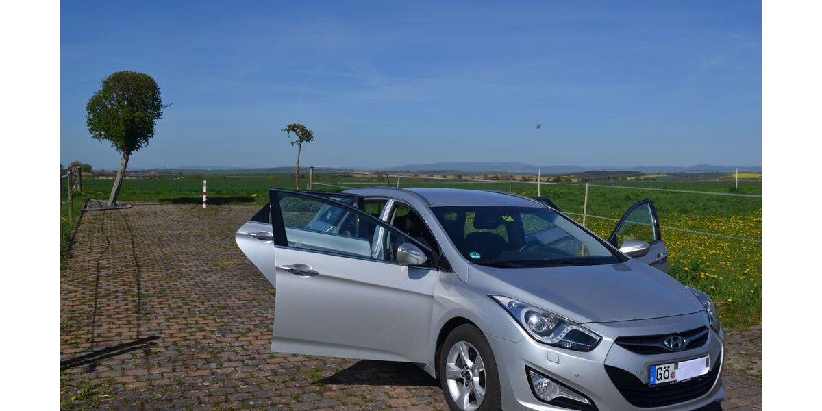 Hyundai i40 216.000 km 5.900 &euro; Seeburg 37136