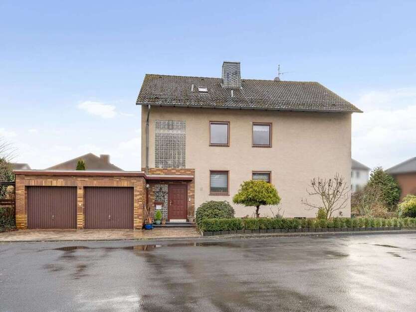 Haus zum Kaufen in Fuldabrück 475.000 € 251 m²