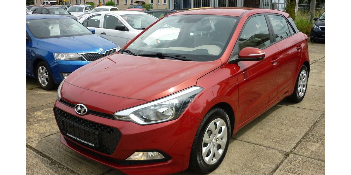 Hyundai i20 129.000 km 6.900 &euro; Gera 07548