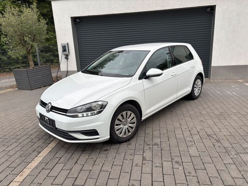 VW Golf 156.800 km 12.880 € Volkach 97332