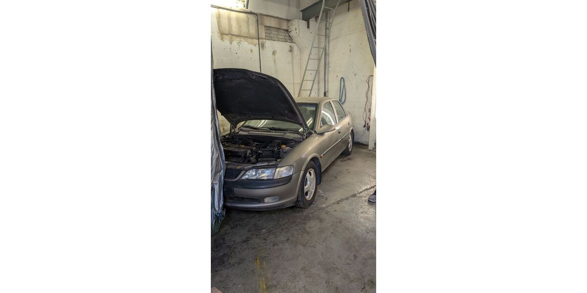 Opel Vectra 148.907 km 1.999 &euro; Riesa 01587