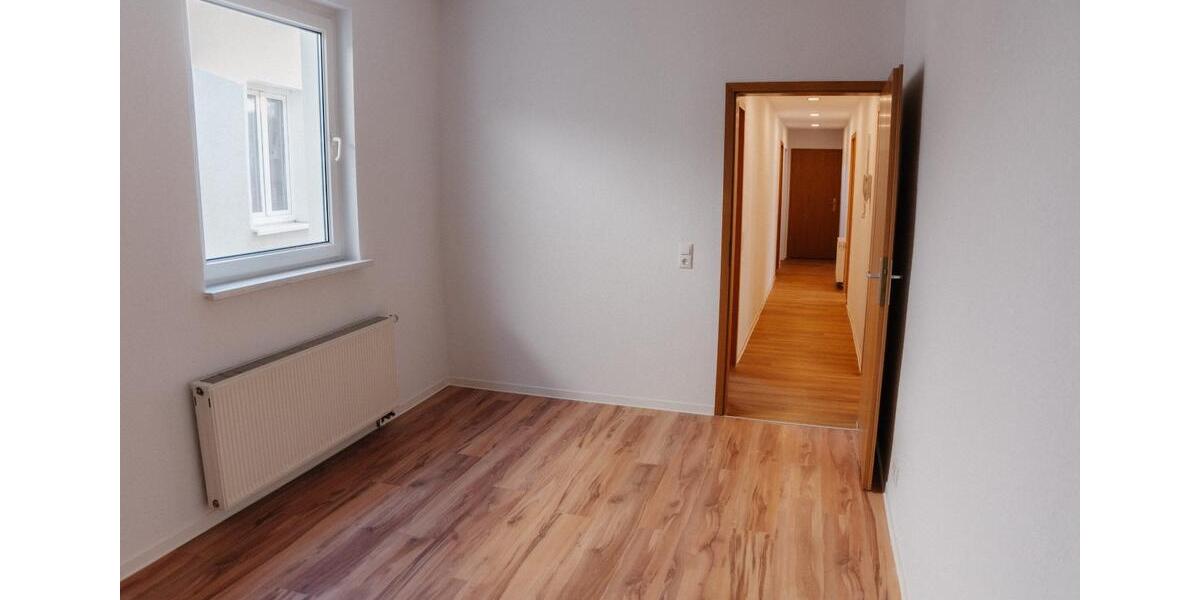 Etagenwohnung Kahla - 3 Zimmer, 77 m&sup2;, 600&euro; | Angebot:25648748